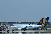  - A hot summer day on apron 1...... - by Holger Zengler
