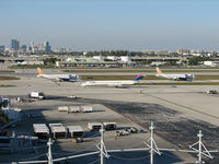  - Fort Lauderdale-Hollywood Int'l Airport - by Ron Coates