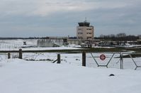  - Sous la neige, Mars 2013 - by Peter Hamer