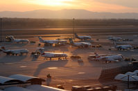  - evening on VIE Airport - by Loetsch Andreas