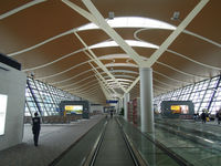  - The very spacious Terminal 2 at Pu Dong - by Micha Lueck