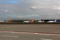  - BizJets on RW 14R - by Wolfgang Zilske