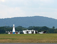 Solberg-hunterdon Airport photo, click to enlarge
