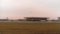 @ Detroit Metropolitan Wayne County Airport - DTW from the 1980s, United at the old Davey Terminal - by Florida Metal
