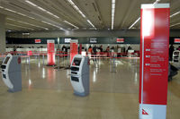  - Qantas check-in area - by Micha Lueck