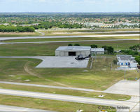  @ Kendall-tamiami Executive Airport - Tamiami - by Alex Feldstein