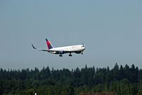  - Delta B767 at Seattle - by metricbolt