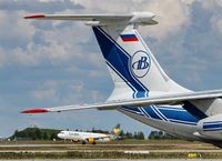  - View over apron 3 to outbound traffic on rwy 26R.... - by Holger Zengler