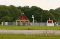 Guiscriff Scaer Airport photo, click to enlarge