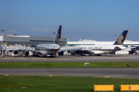  - Changi was home to the very first fleet of A380s - by Micha Lueck