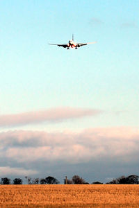 Edinburgh Airport photo, click to enlarge