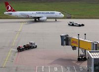  - View from visitor´s terrace down to apron 1.... - by Holger Zengler
