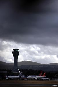 Edinburgh Airport photo, click to enlarge
