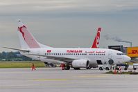  - Business as usual on apron 1... - by Holger Zengler