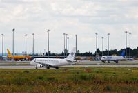  - Huge traffic around southern runway.... - by Holger Zengler