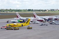  - Special task on apron today.... - by Holger Zengler