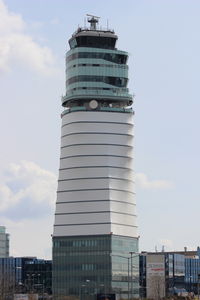  - Airport ICAO Code: LOWW
Airport IATA Code: VIE - by FKlebl