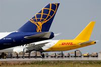  - Wonderful colors on apron 5..... - by Holger Zengler