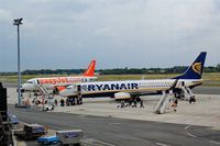  - View to a crowded apron..... - by Holger Zengler