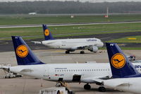  - A bunch of LH jets on apron at terminal 1... - by Holger Zengler
