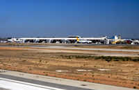  - 
I've never landed at Faro Airport, and this was not the 1st time! To avoid paying the landing fees we just did an approach, at less then 2 m up... 

Nikon D1x ,Nikkor 28-105mm f/3.5-4.5D AF 
 - by JPC