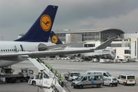  - Situation on apron A at terminal 1... - by Holger Zengler