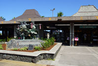  - There seems to be no need for a roof in Kona... - by Tomas Milosch