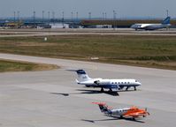  - View on small and large aircrafts... - by Holger Zengler