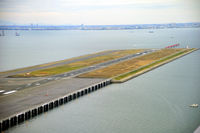  - New runway close, pity very overcast day... - by JPC