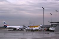 - Apron 1 on a rather cloudy afternoon..... - by Holger Zengler