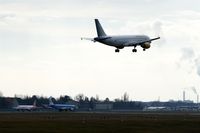  - Arrival on rwy 26R meets two depatures on rwy 26L.... - by Holger Zengler