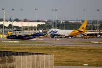  - Giant and gnom in beautiful colors on apron 5.... - by Holger Zengler