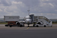  - Service on Hamburg International Boeing 737-700 - by Wilfried_Broemmelmeyer