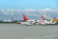  - The crowded hour on apron 1.... - by Holger Zengler