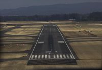  - On final to KHIO. - by Eric Olsen