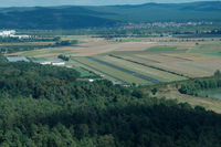 EDFC, Approaching runway 08 of Aschaffenburg airport, Germany, photo by Van Propeller