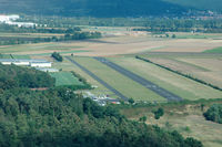 EDFC, Approaching runway 08 of Aschaffenburg airport, Germany, photo by Van Propeller