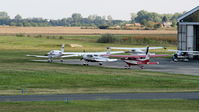 Gy?r Pér Airport photo, click to enlarge