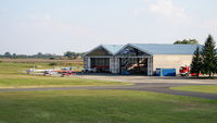 Gy?r Pér Airport photo, click to enlarge