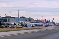  - Looks like a rush at terminal 2... - by Holger Zengler