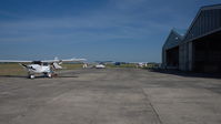 Gy?r Pér Airport photo, click to enlarge