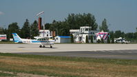 Gy?r Pér Airport photo, click to enlarge