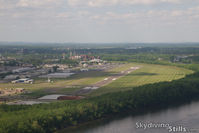 Hartford-brainard Airport photo, click to enlarge