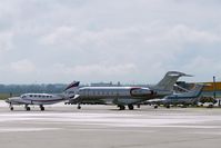  - Pretty crowded apron 1 east.... - by Holger Zengler