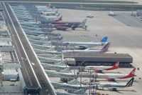  - Lots of colourful tails at MUC - by Micha Lueck
