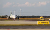 Gy?r Pér Airport photo, click to enlarge