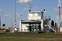 Gy?r Pér Airport photo, click to enlarge