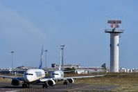  - holding point runway 03/21 - by JC Ravon - FRENCHSKY