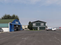  @ Bend Municipal Airport - Bend muni airport OR - by Jack Poelstra