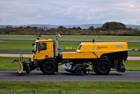  - man airport [snow plough] - by andysantini photos